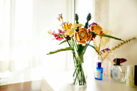 Build Your Own LEGO Flowers Bouquet for Valentine’s Day