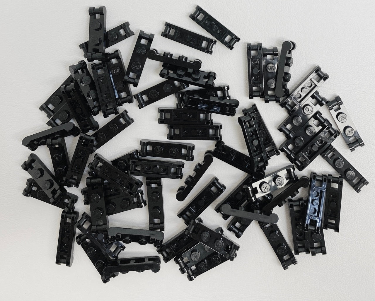 LEGO Plate 1x2 with Bar Handles on Ends Fun Pack Black