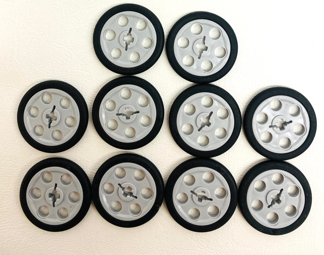 LEGO Technic Wedge Belt Wheel / Pulley Fun Pack of 10 Light Bluish Grey with Black Tyres