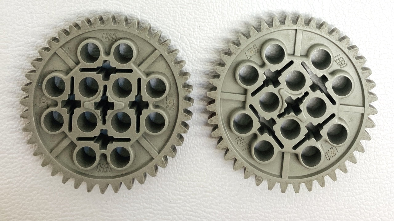 LEGO Technic 40 Tooth Gears Fun Pack of 2 Light Grey (Old Shade)