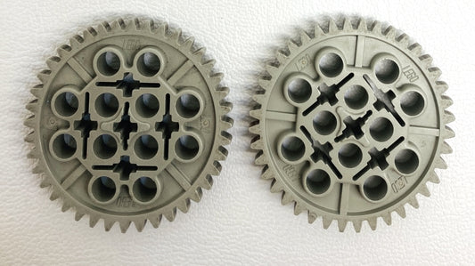LEGO Technic 40 Tooth Gears Fun Pack of 2 Light Grey (Old Shade)