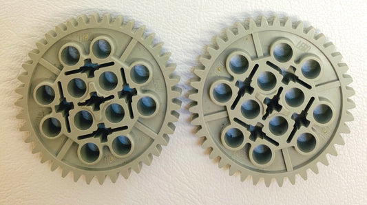 LEGO Technic 40 Tooth Gears Fun Pack of 2 Light Grey (Old Shade)