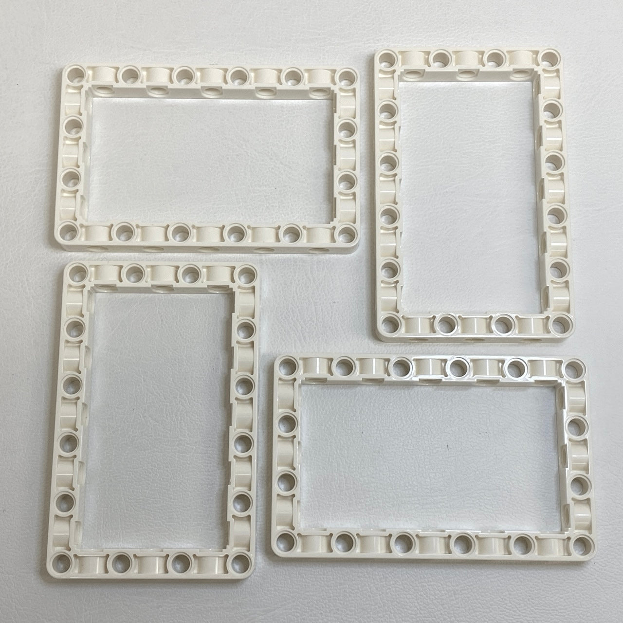 LEGO Technic Liftarm Open Frame 7x11 Pack of 4 White