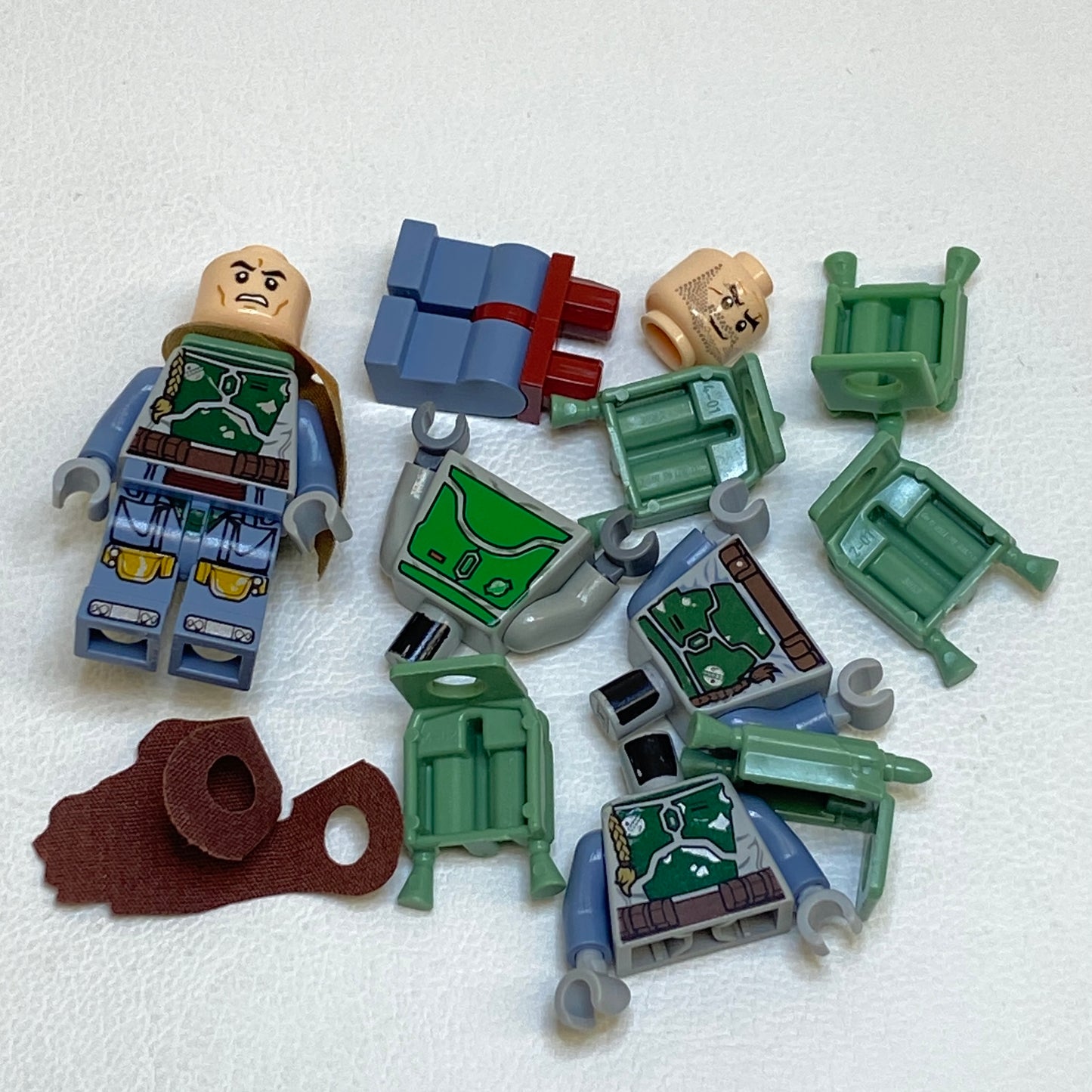 LEGO Star Wars Rare Mixed Boba Fett / Mandalorian Minifigure Pieces Fun Pack