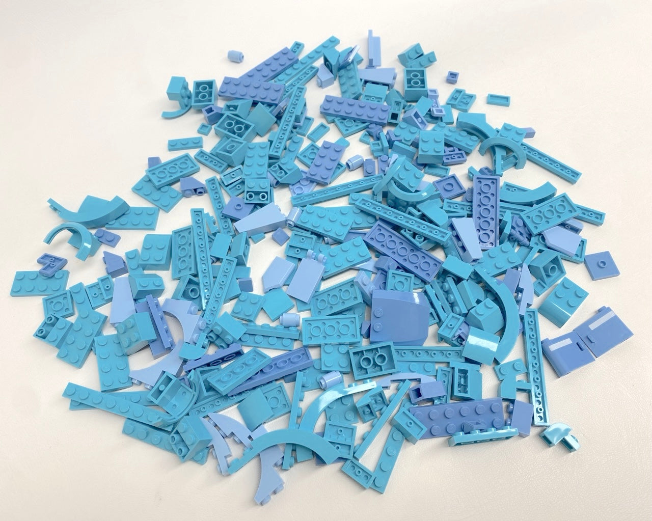 LEGO Shades of Light Blue Fun Pack Mixed Pieces Bricks Plates Slopes and More