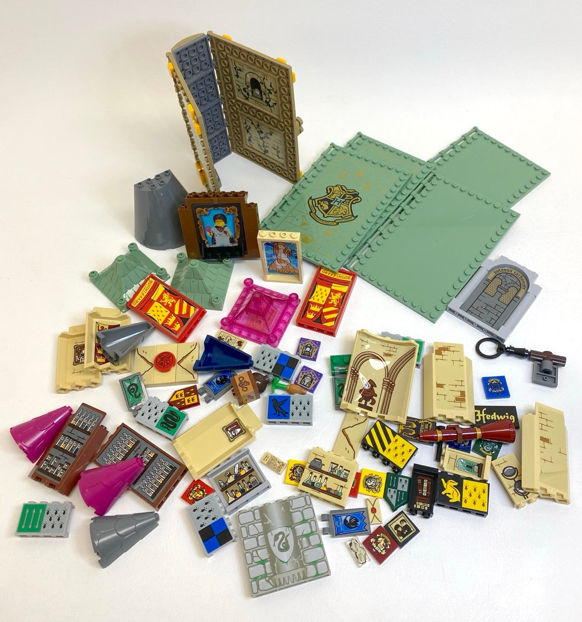 LEGO Harry Potter Hogwarts Fun Pack Mixed Pieces Tiles Panels and More