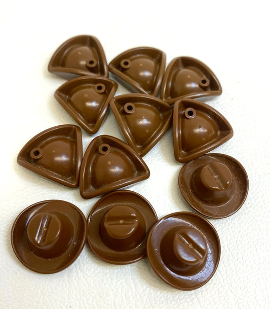 LEGO Vintage Hats Fun Pack - Pirate Tricorns / Cowboy Hats - Brown (Old Shade)